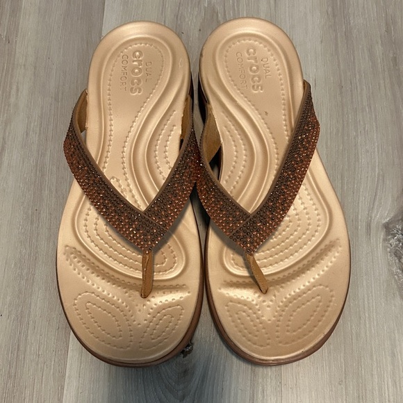 Stylish Brown Sandals - Picture 1 of 5